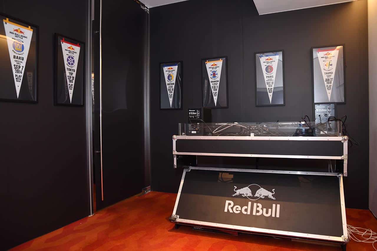 W飯店 x RED BULL MUSIC 3STYLE世界DJ大賽 9F DJ攝影棚